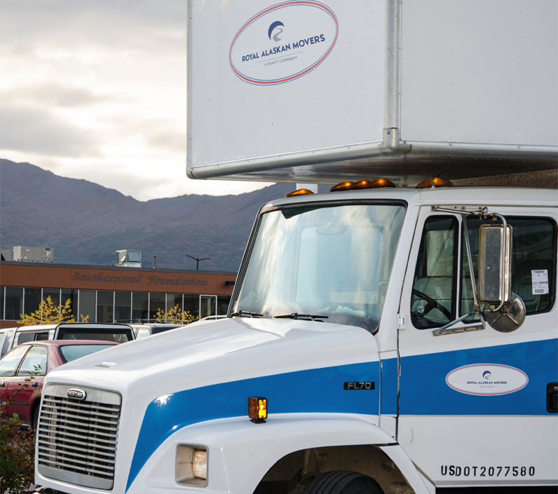 truck-parking-lot-mountain-2-cs-right moving truck mountains